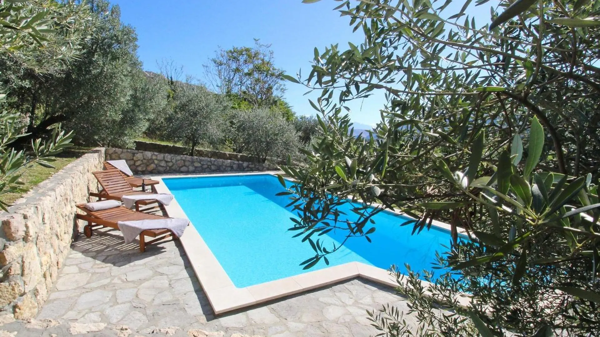 Villa Katarinini Dvori Baška 0*,