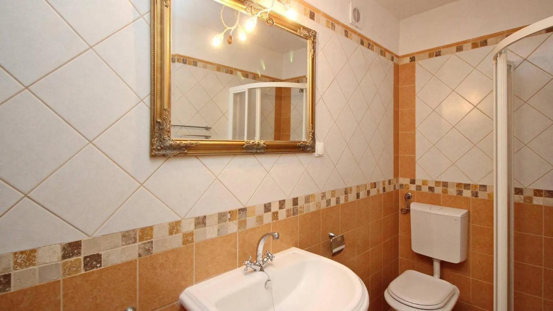 Holiday home Villa Katarinini Dvori Baska